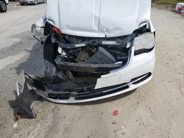 2A4RR8DG3BR704456 - 2011 CHRYSLER TOWN & COU TOURING L WHITE photo 12