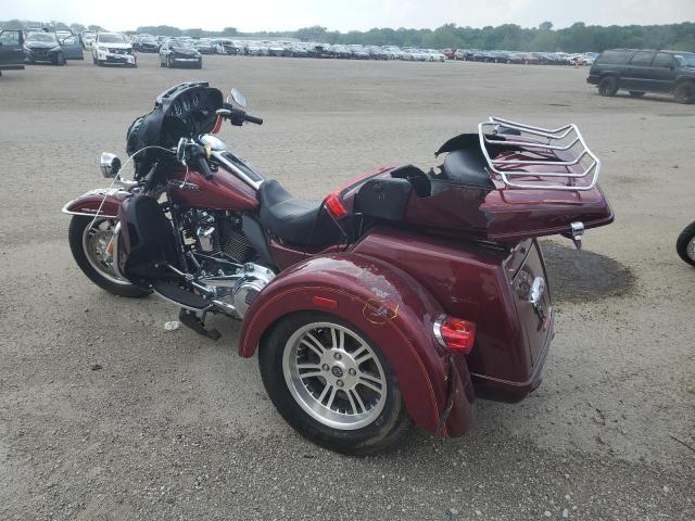 1HD1MAD15HB854515 - 2017 HARLEY-DAVIDSON FLHTCUTG TRI GLIDE ULTRA BURGUNDY photo 3