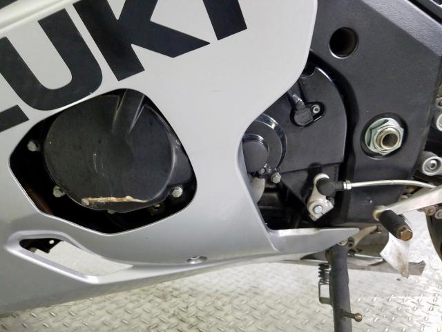 JS1GN7CA152115614 - 2005 SUZUKI GSX-R600 K  photo 10