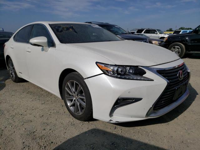 JTHBW1GG7G2108533 - 2016 LEXUS ES 300H WHITE photo 4