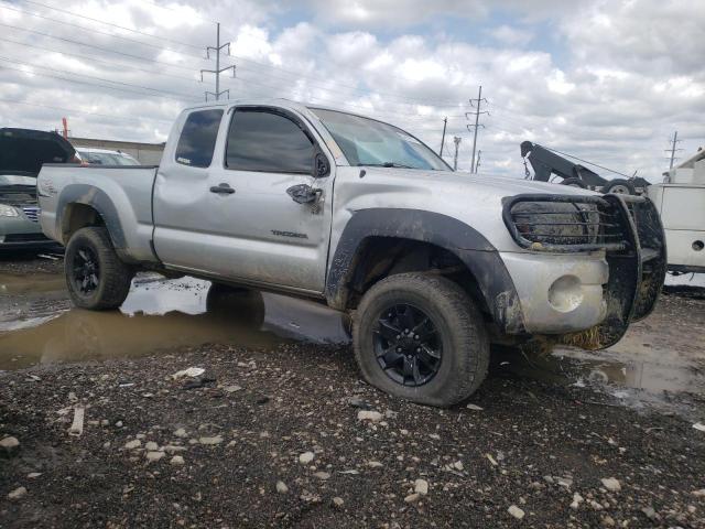 5TETU62N58Z591774 - 2008 TOYOTA TACOMA PRERUNNER ACCESS CAB SILVER photo 4