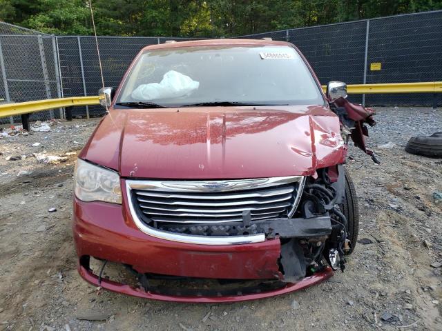 2A4RR8DG2BR747315 - 2011 CHRYSLER TOWN & COU TOURING L RED photo 5