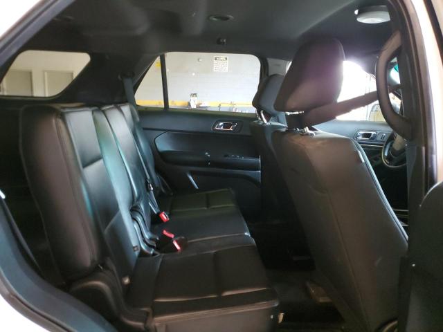 1FM5K8AR4HGA24490 - 2017 FORD EXPLORER POLICE INTERCEPTOR WHITE photo 11