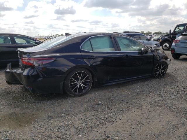 4T1T11AKXPU083080 - 2023 TOYOTA CAMRY SE NIGHT SHADE BLACK photo 3