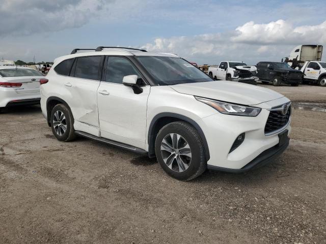 5TDGZRAH4LS501276 - 2020 TOYOTA HIGHLANDER XLE WHITE photo 4