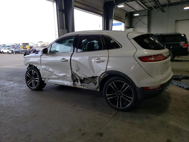 5LMTJ3DH4HUL07373 - 2017 LINCOLN MKC RESERVE WHITE photo 2