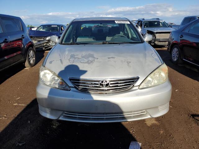 4T1BE32K45U961139 - 2005 TOYOTA CAMRY LE BEIGE photo 5