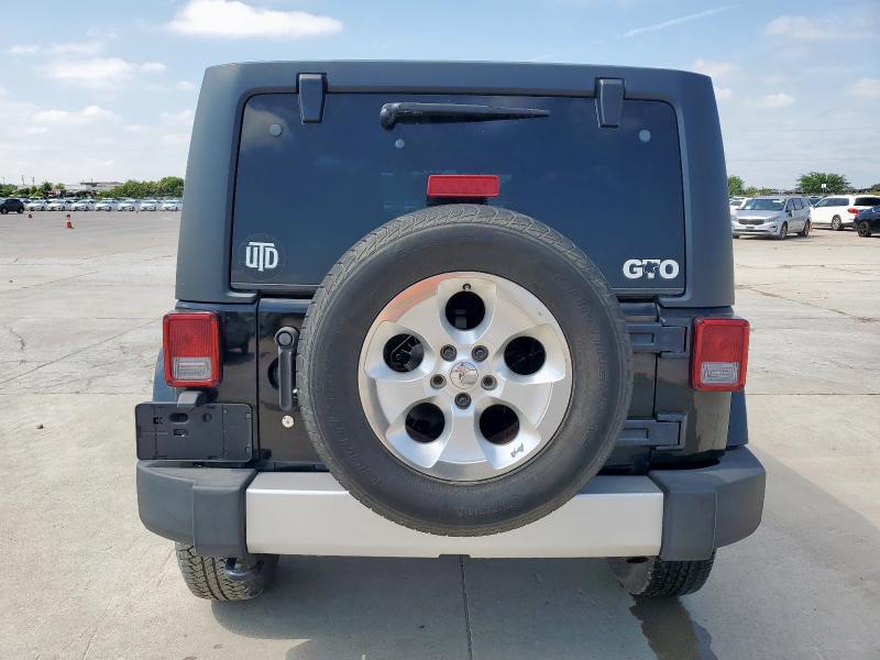 1C4HJWEG7EL265836 - 2014 JEEP WRANGLER U SAHARA Qara foto 6