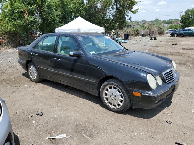 WDBJF65J1YB016455 - 2000 MERCEDES-BENZ E 320 BLACK photo 4