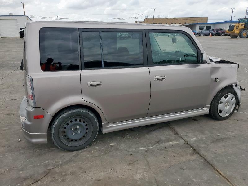 JTLKT334950203383 - 2005 TOYOTA SCION XB GRAY photo 3