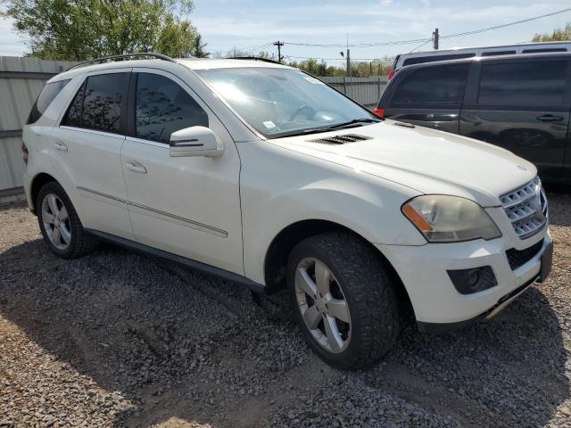 4JGBB8GB3BA646649 - 2011 MERCEDES-BENZ ML 350 4MATIC WHITE photo 4