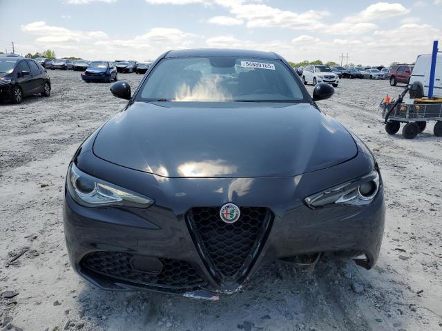ZARFAEDN5J7594741 - 2018 ALFA ROMEO GIULIA Q4 黑色 照片 5