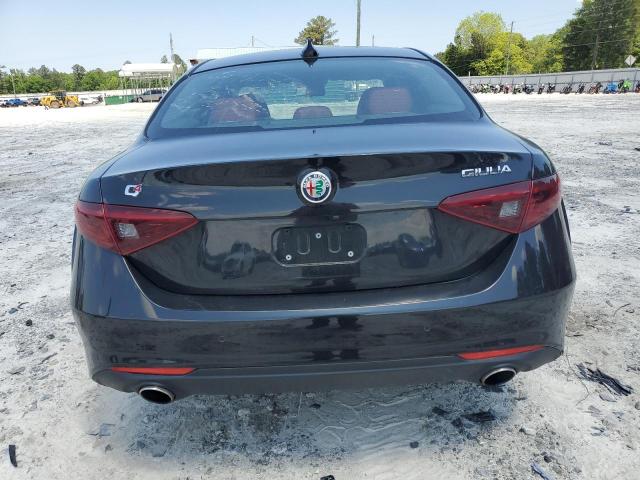 ZARFAEDN5J7594741 - 2018 ALFA ROMEO GIULIA Q4 黑色 照片 6