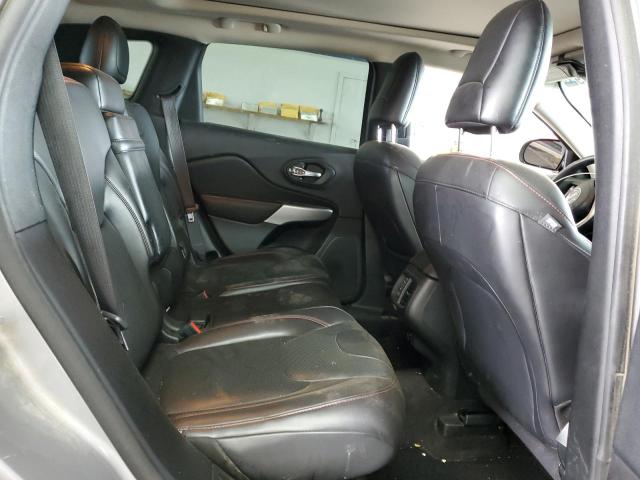1C4PJMBSXHW658015 - 2017 JEEP CHEROKEE TRAILHAWK 银色 照片 11