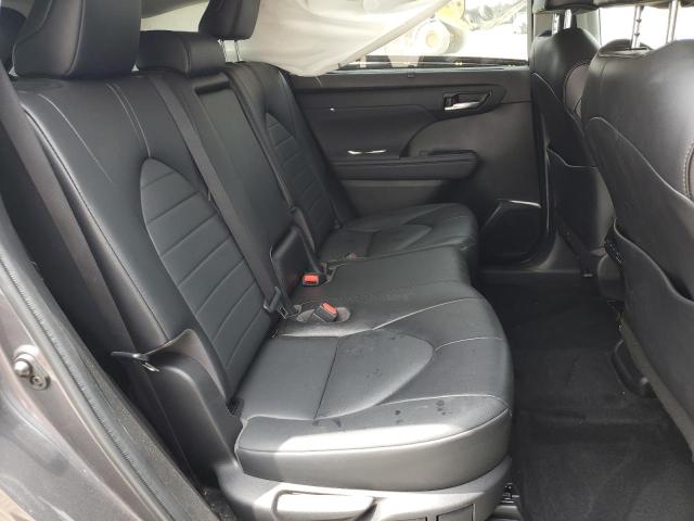 5TDGZRBH8NS193451 - 2022 TOYOTA HIGHLANDER XLE GRAY photo 11