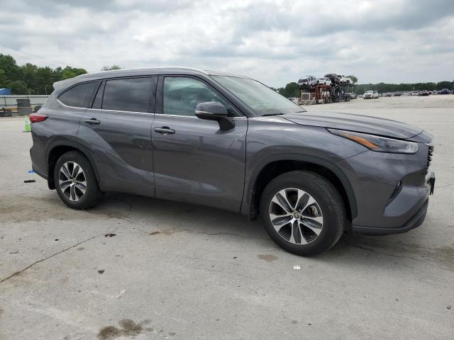5TDGZRBH8NS193451 - 2022 TOYOTA HIGHLANDER XLE GRAY photo 4