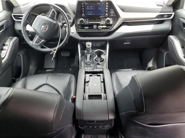 5TDGZRBH8NS193451 - 2022 TOYOTA HIGHLANDER XLE GRAY photo 8