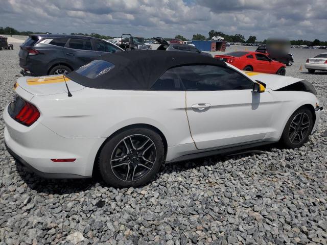 1FATP8UHXJ5167029 - 2018 FORD MUSTANG 白色 照片 3