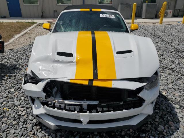 1FATP8UHXJ5167029 - 2018 FORD MUSTANG 白色 照片 5