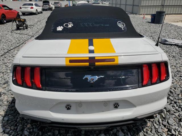 1FATP8UHXJ5167029 - 2018 FORD MUSTANG 白色 照片 6