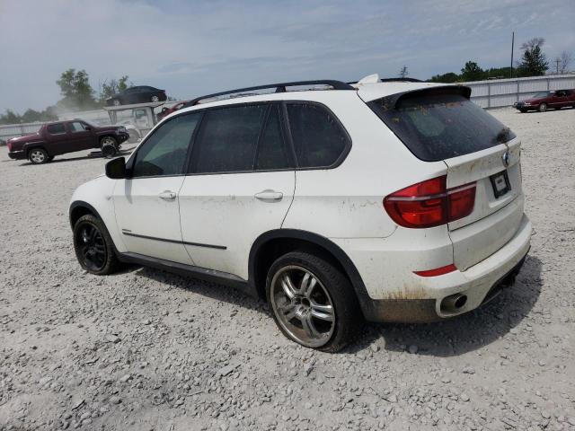 5UXZW0C58BL661031 - 2011 BMW X5 XDRIVE35D WHITE photo 2