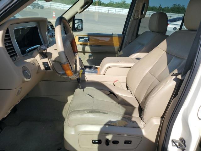 5LMFU28528LJ02512 - 2008 LINCOLN NAVIGATOR თეთრი ფოტო 7
