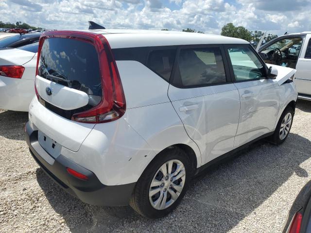 KNDJ23AU5M7143735 - 2021 KIA SOUL LX WHITE photo 3