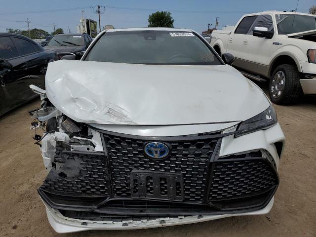 4T1EA1AB0MU003158 - 2021 TOYOTA AVALON XSE WHITE photo 5