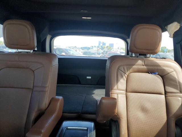 5LM5J7XC2NGL14736 - 2022 LINCOLN AVIATOR RESERVE WHITE photo 10