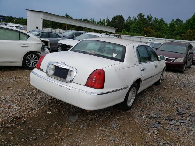 1LNHM81W3YY828898 - 2000 LINCOLN TOWN CAR EXECUTIVE WHITE photo 3