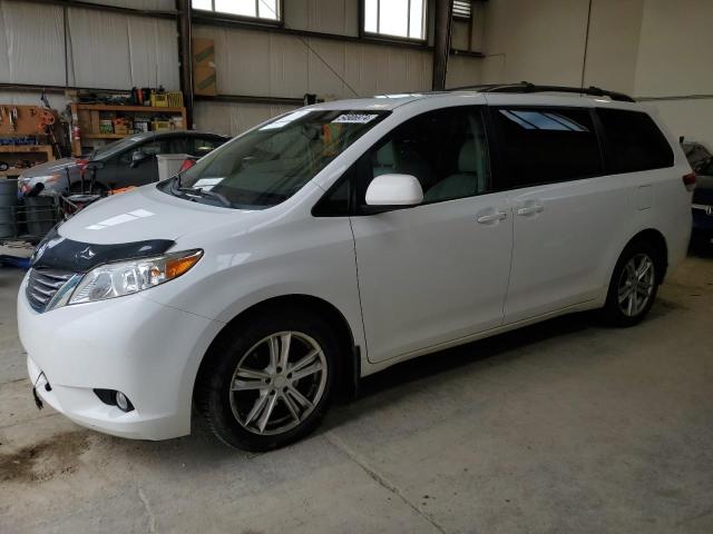 5TDDK3DC6CS037783 - 2012 TOYOTA SIENNA XLE WHITE photo 1