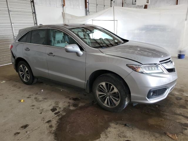 5J8TB4H78JL001706 - 2018 ACURA RDX ADVANCE SILVER photo 4