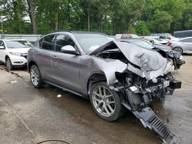 ZASFAKNN6J7B70886 - 2018 ALFA ROMEO STELVIO TI SPORT SILVER photo 4