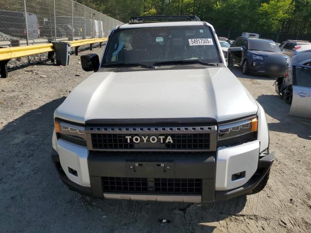 JTEABFAJ4R5006954 - 2024 TOYOTA LAND CRUIS BASE Biały zdjęcie 5