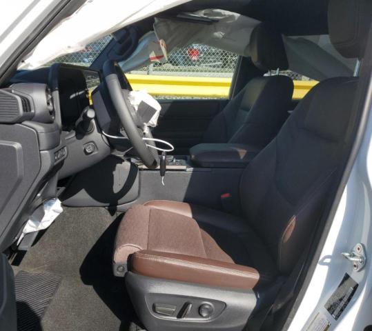 JTEABFAJ4R5006954 - 2024 TOYOTA LAND CRUIS BASE Biały zdjęcie 7