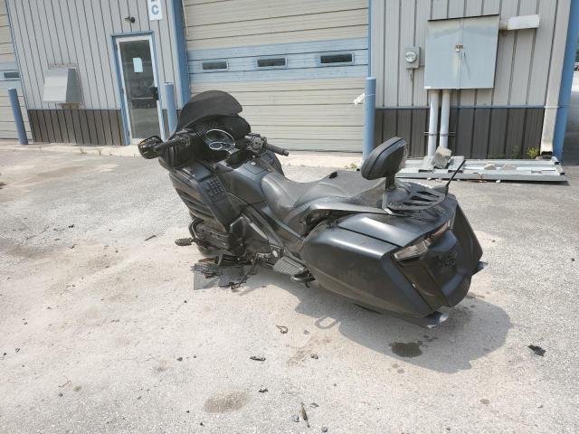 JH2SC6816GK300082 - 2016 HONDA GL1800 B BLACK photo 3