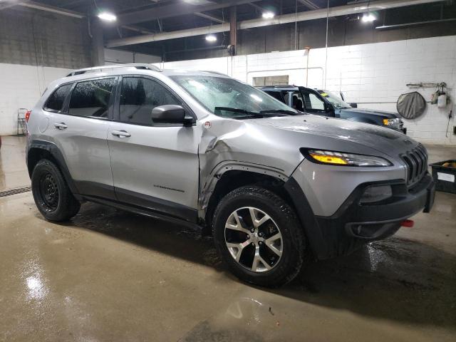 1C4PJMBS4GW172492 - 2016 JEEP CHEROKEE TRAILHAWK GRAY photo 4