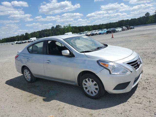 3N1CN7AP7KL845648 - 2019 NISSAN VERSA S 银色 照片 4