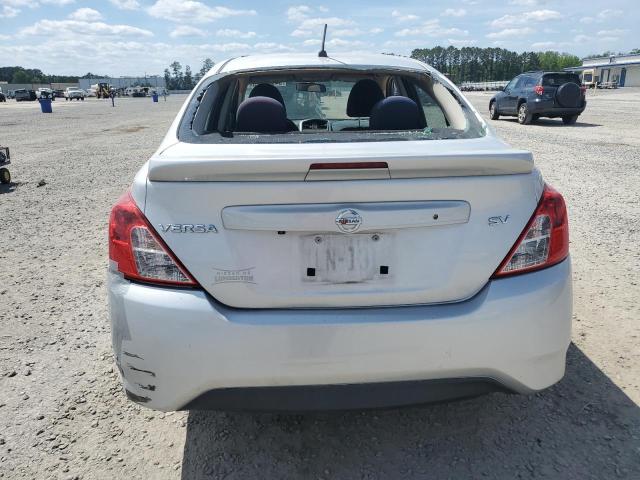 3N1CN7AP7KL845648 - 2019 NISSAN VERSA S 银色 照片 6