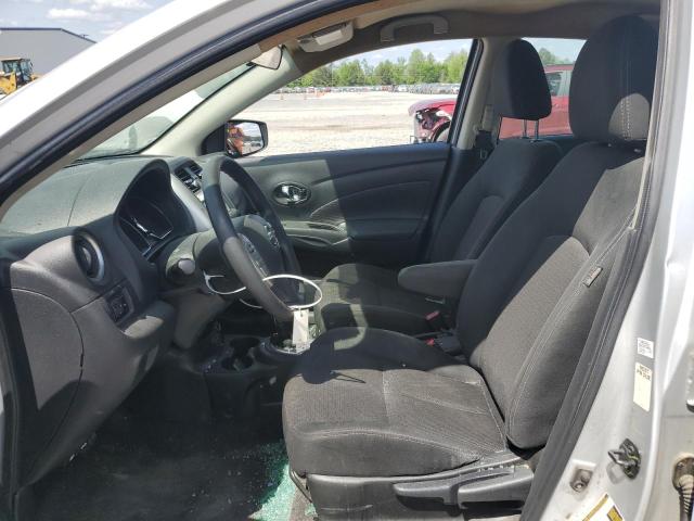 3N1CN7AP7KL845648 - 2019 NISSAN VERSA S 银色 照片 7