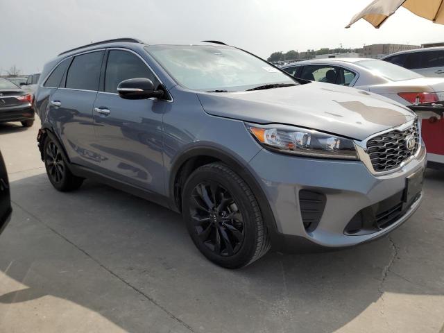 5XYPG4A56LG684935 - 2020 KIA SORENTO S GRAY photo 4