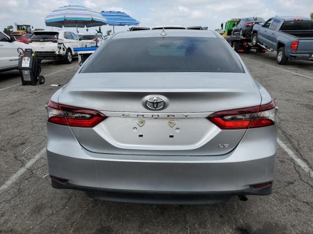 4T1C11AKXPU763660 - 2023 TOYOTA CAMRY LE SILVER photo 6