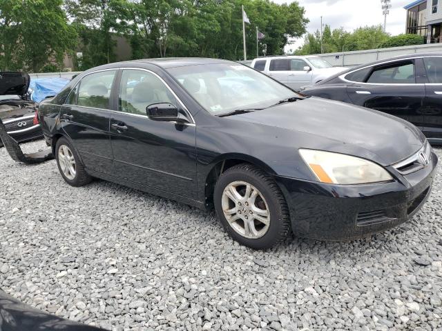 1HGCM56897A079380 - 2007 HONDA ACCORD EX Schwarz Foto 4