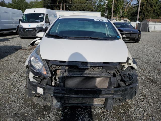 KNADM4A37H6072499 - 2017 KIA RIO LX WHITE photo 5