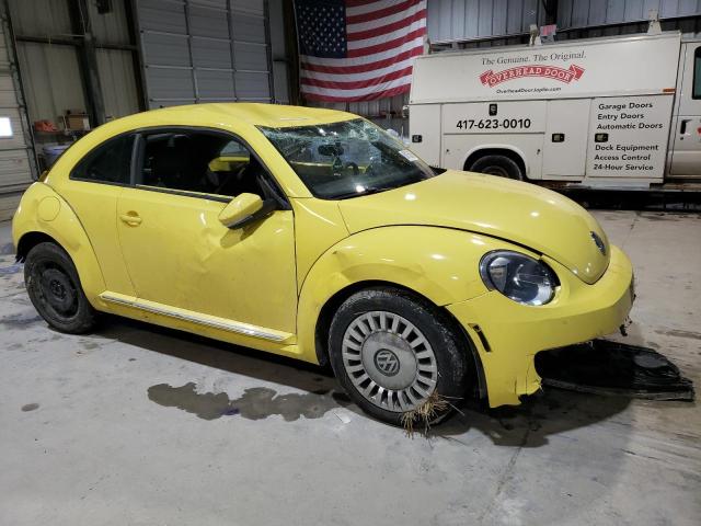 3VWJ17AT0EM664657 - 2014 VOLKSWAGEN BEETLE YELLOW photo 4