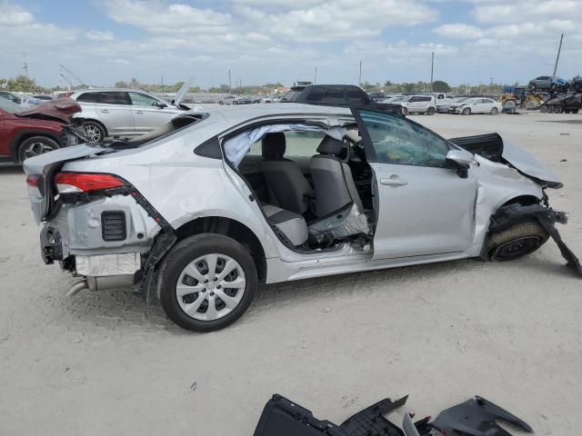 5YFB4MDE4RP223994 - 2024 TOYOTA COROLLA LE SILVER photo 3