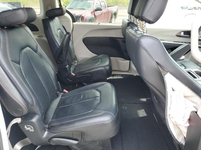 2C4RC1BG5JR127851 - 2018 CHRYSLER PACIFICA TOURING L WHITE photo 11