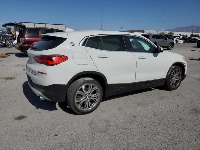 WBXYJ3C35JEJ81403 - 2018 BMW X2 SDRIVE28I WHITE photo 3