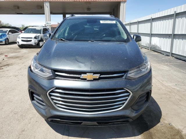 KL7CJPSB7JB686798 - 2018 CHEVROLET TRAX 1LT ნაცრისფერი ფოტო 5