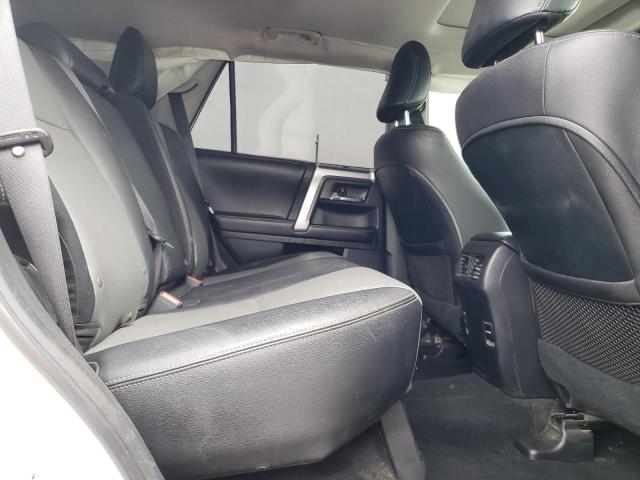 JTEBU5JR0G5339972 - 2016 TOYOTA 4RUNNER SR5/SR5 PREMIUM 白色 照片 11